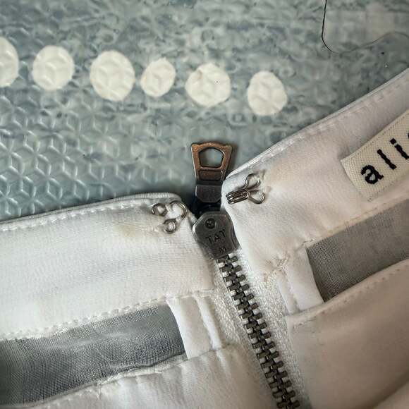 Alice + Olivia White Fit-and-Flare Mini Dress Mesh Short Sleeve Collared Hem - Picture 7 of 8